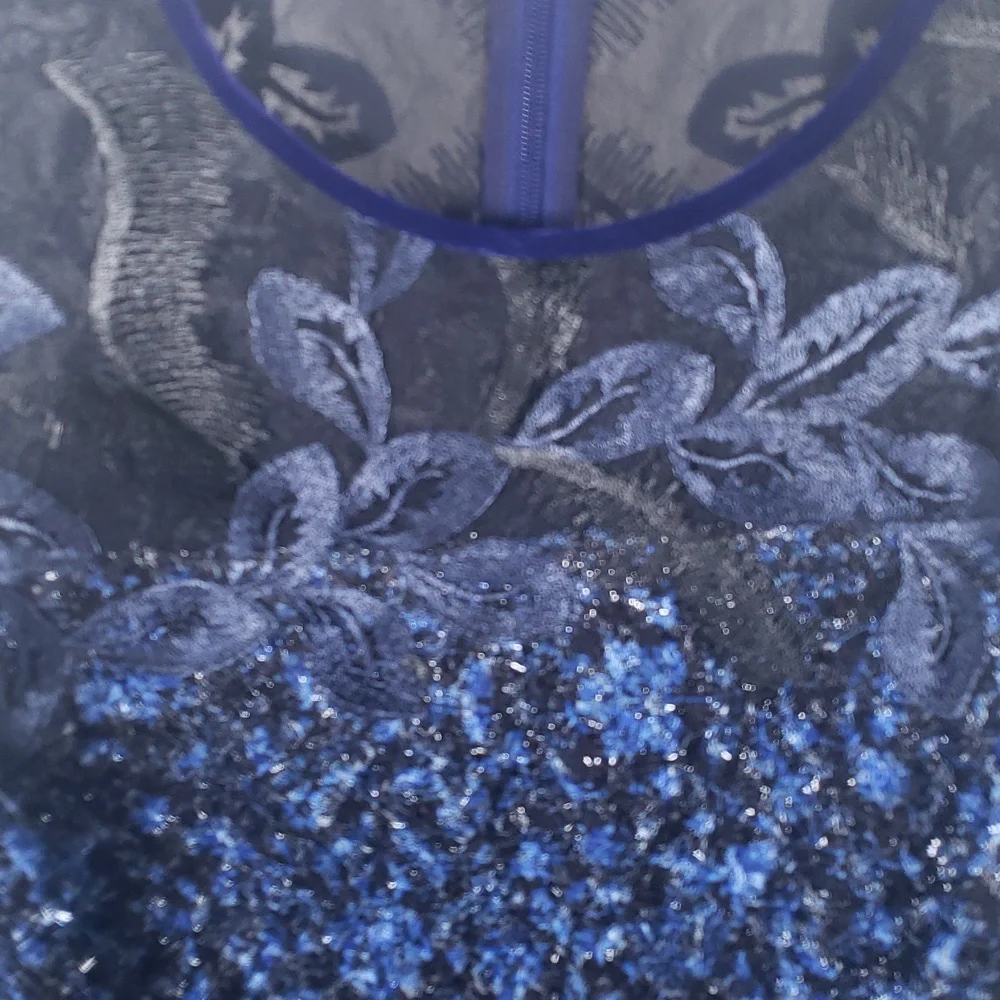 T Tahari Blue Sleeveless‎ Textured Floral Dress - SZ 2